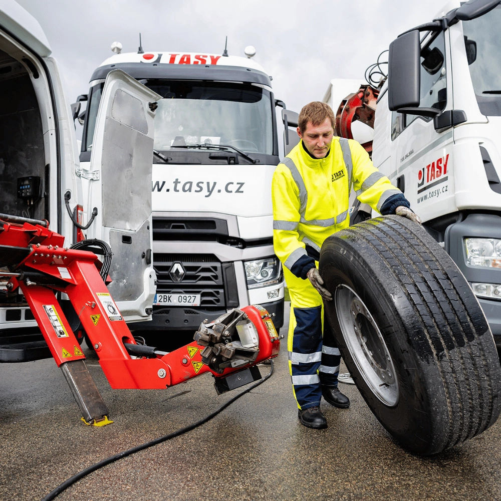 Cheap Tire Replacement Truck Repair Near Las Vegas