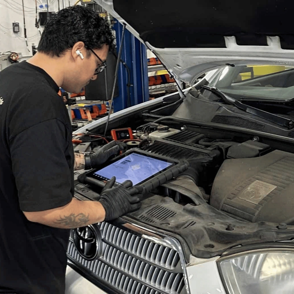 Expert Car Diagnostic Truck Technicians Truck Repair 24hr-Memphis